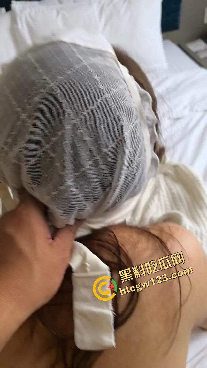 骚逼调教新境界,内裤往脸上一罩直接开干,操得眼都翻白,榨得逼水像喷泉,母狗不狠干她配做母狗?-10