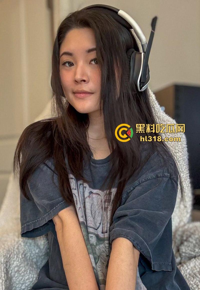 巨乳少妇诱惑自慰视频流出,黑丝大长腿性感撩人,巨乳喷奶挑逗极具风骚 ,超级淫荡!-1