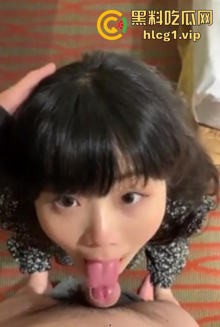 商场试衣间里的秘爱!碎花裙撩起后入爆操,忍不住叫出声来!-7