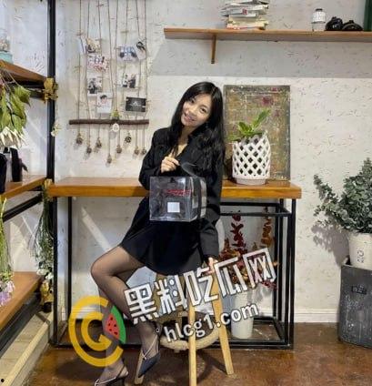 白金泄密真实健身达人 有纹身验明正身 被土豪带到五星级酒店自己的豪宅露脸啪啪性爱!-3