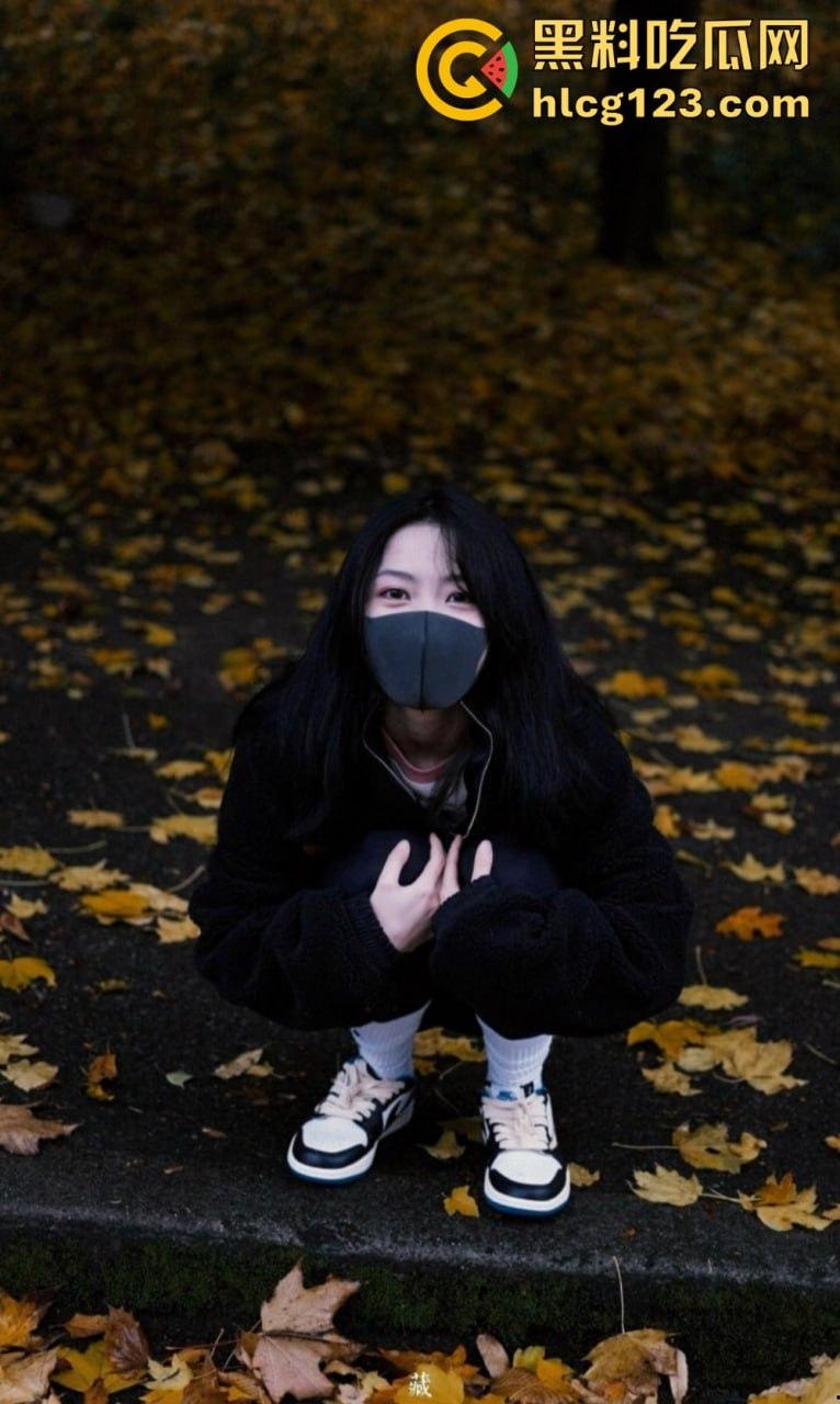 HongKongDoll玩偶姐姐「秋日清晨」9月最新写真重磅回归!清晨含住大屌的画面依旧经典,瓜友速来围观!-1