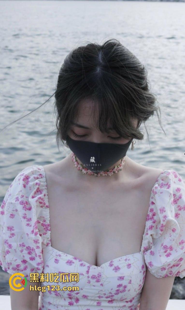 HongKongDoll玩偶姐姐「秋日清晨」9月最新写真重磅回归!清晨含住大屌的画面依旧经典,瓜友速来围观!-58