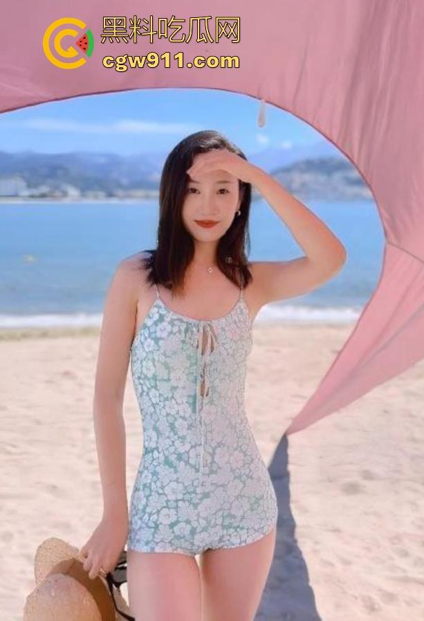 嫂子洗完澡后排卵发情，疯狂求操浓精内射，全程浪叫骚话超多，没多久就缴械了！-3