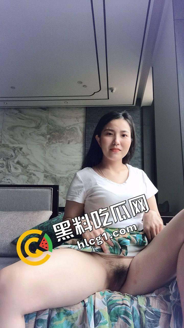 素颜清影独倚,颇有姿色大胆露脸!真实记录我与我的母狗老婆生活,尺度惊人!-6