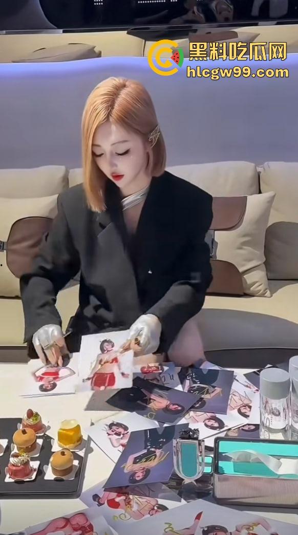 抖音282万粉大长腿御姐【DJ Nico】爱跳舞泄密,金主爸爸无套内射精致美穴,原来是个拜金婊,粉丝心碎!-4