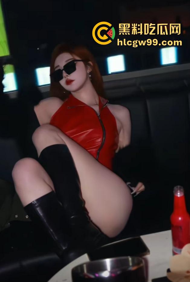 抖音282万粉大长腿御姐【DJ Nico】爱跳舞泄密,金主爸爸无套内射精致美穴,原来是个拜金婊,粉丝心碎!-6