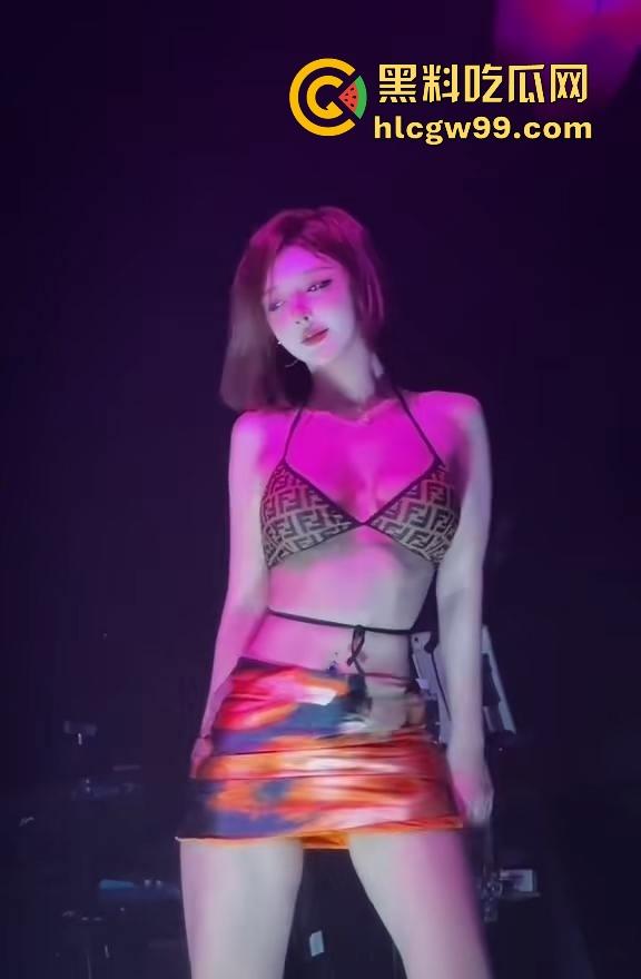 抖音282万粉大长腿御姐【DJ Nico】爱跳舞泄密,金主爸爸无套内射精致美穴,原来是个拜金婊,粉丝心碎!-14