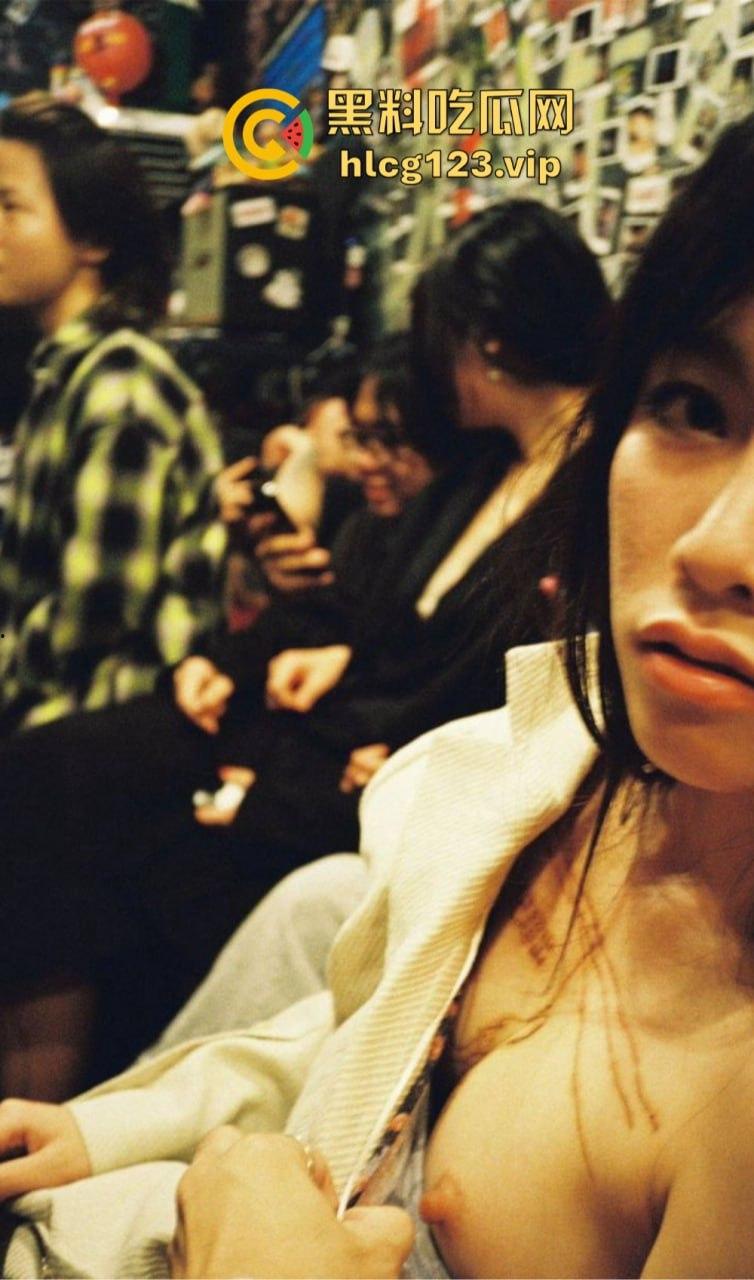 精神小骚妹独自在家玩弄自己!内内纹身自拍,抽烟玩骚,自慰爽到飞起!-20