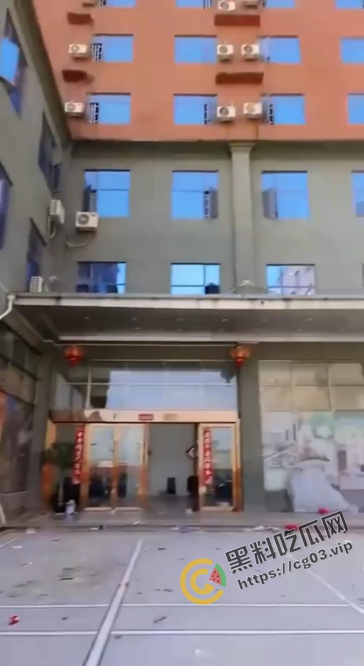 缅甸 电诈集团 卧虎山庄 屠杀中国人事件 用垃圾车大规模转移猪仔 简直人性泯灭!-11