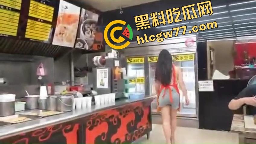 台妹夜市开摆,个个大奶DEFG甩成波浪鼓,白花花一片走火入魔,收复已迫在眉睫!-6