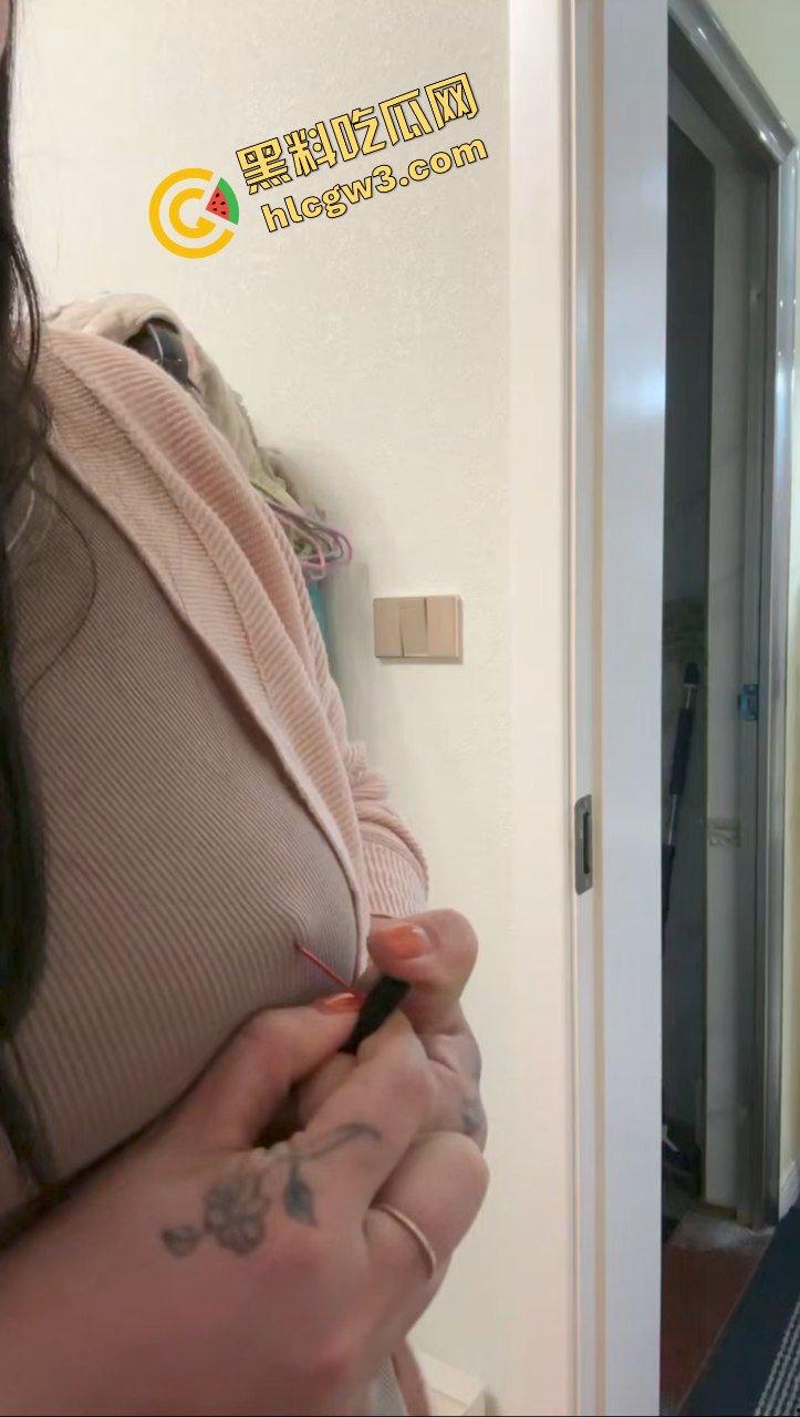 湖北汉口学院反差骚鸡女大『肖菲瑜』追寻刺激 出租房火机电击奶头!爽到起跳!独家曝光!-6