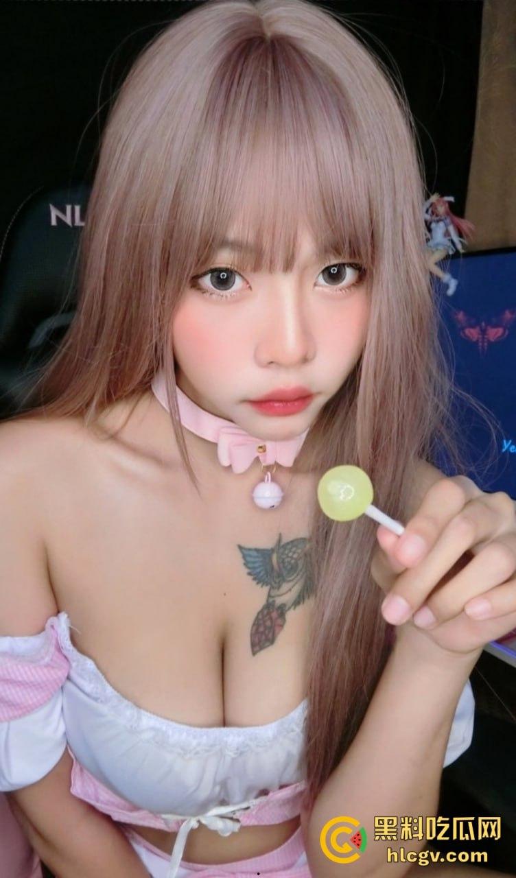 泰日混血【Meowji】!童颜巨乳的她OF大尺度私拍流出,全套技艺娴熟,被称为行走的诱惑精灵!-1