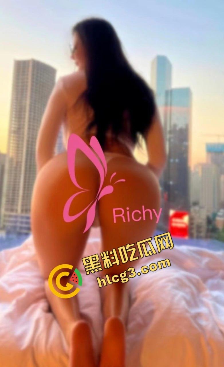 快手微博女神『芷仪宝』大哥私拍视频外泄!1对1露点抠逼喷射自慰视频意外流出,欧洲翘臀让哈登都甘拜下风!-1