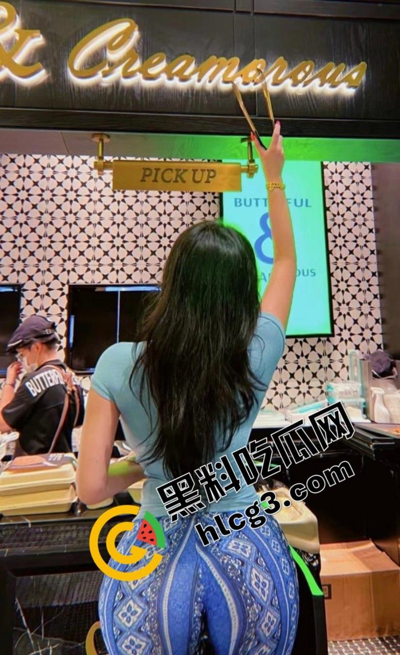 快手微博女神『芷仪宝』大哥私拍视频外泄!1对1露点抠逼喷射自慰视频意外流出,欧洲翘臀让哈登都甘拜下风!-4