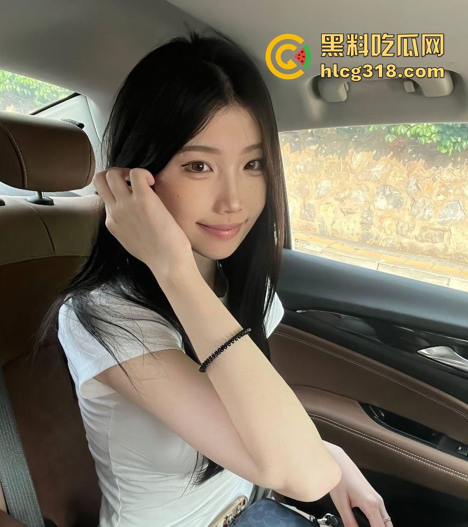 清纯女大床上的反差表现!高颜值母狗极品身材 黑丝后入 骚的一批!-1