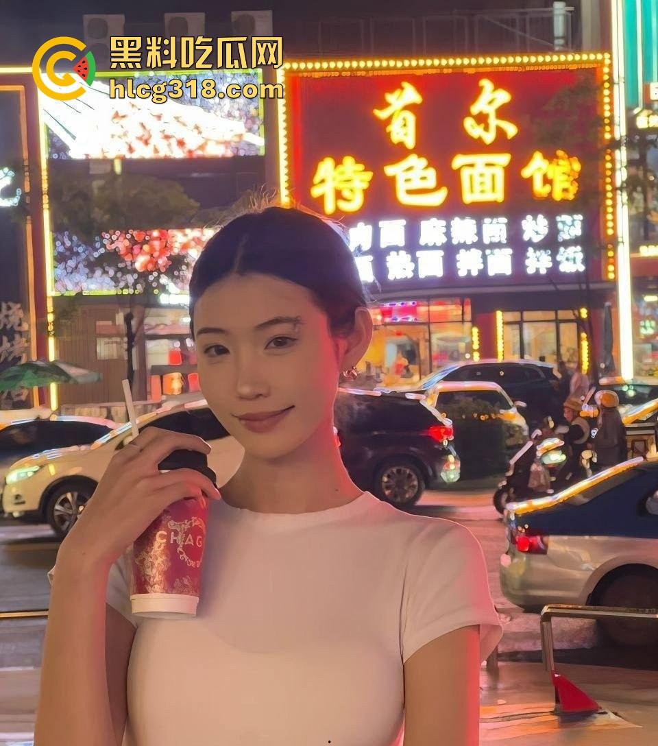 清纯女大床上的反差表现!高颜值母狗极品身材 黑丝后入 骚的一批!-2