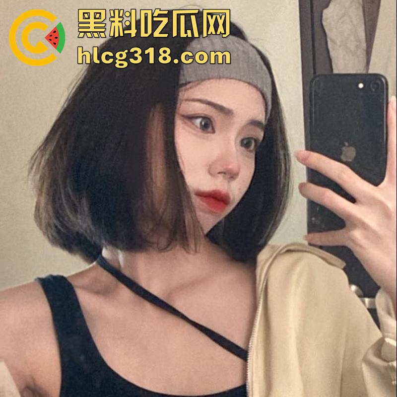 南京艺术学院蜜桃臀【胡雅婷】，外表清纯身材诱人，被疯狂后入蜜桃臀，淫叫声此起彼伏！-4