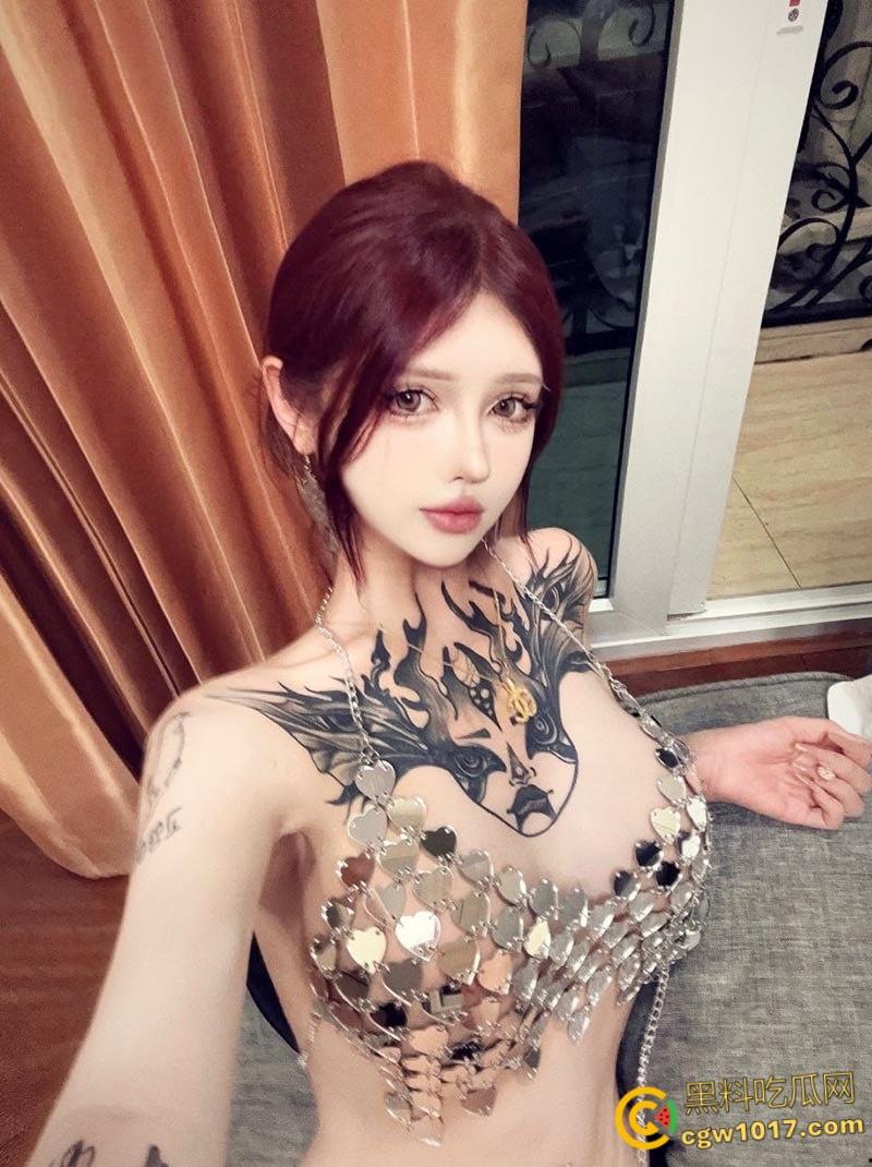 高颜值纹身御姐【琳琳】,极品颜值黑发媚眼,白虎粉穴三点全露,性感纹身妖娆吸睛,骚气直击灵魂!-2