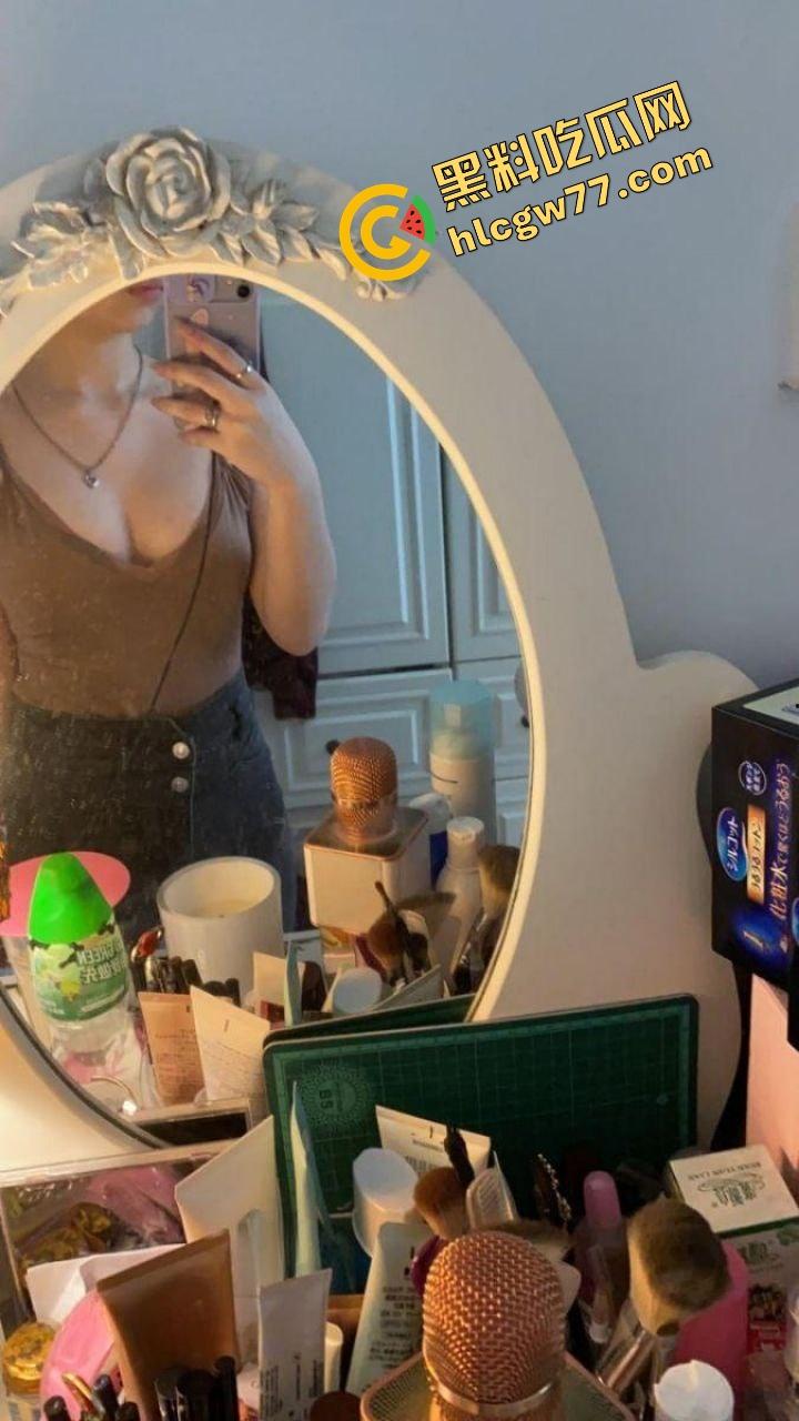 南州传媒学院【罗宪】奶子蜜桃臀双杀全宿舍男人梦中常驻，讲台上的优等生，后入时夹得你腿软的母狗！-9