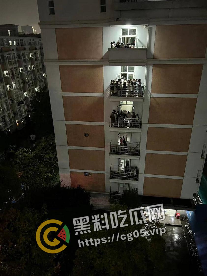 浙江中医药大学杀人事件!忍受不了舍友的吵闹将其抹脖后跳楼 留下遗书给父母 现场血腥画面流出-8