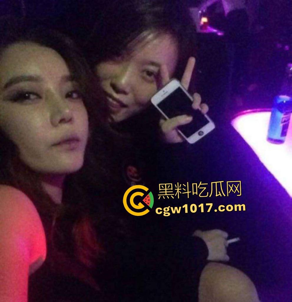 网红鼻祖【李天佑】结婚当天炸锅,千万周星女王给钱就睡聊天记录曝光,老婆跪舔金主鸡巴深喉吞精,才刚结婚就被绿?-2