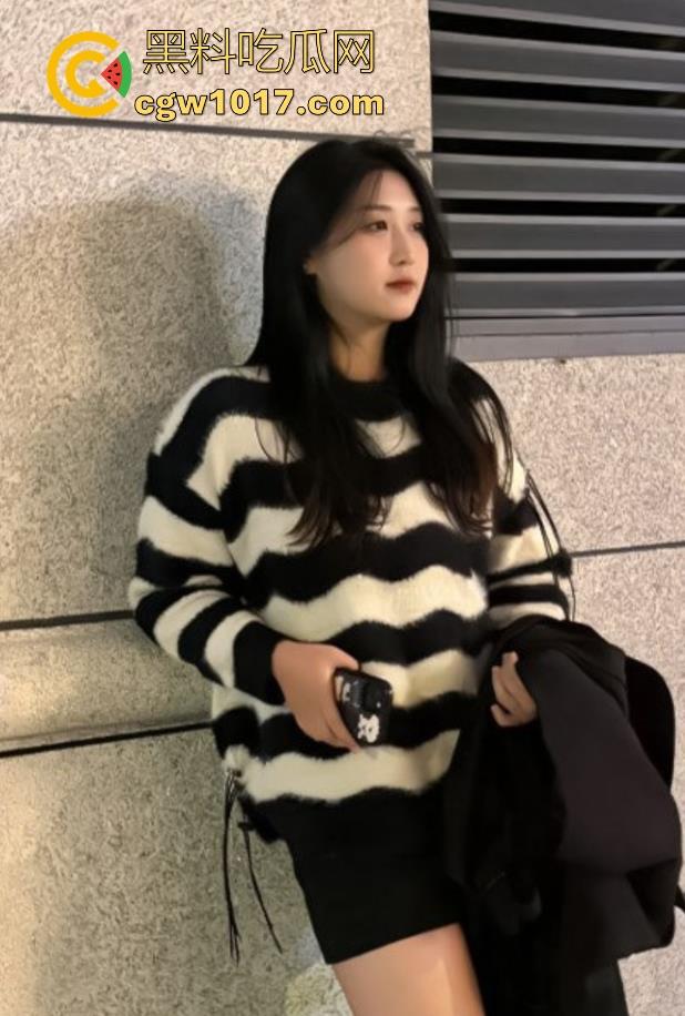 瓜友真实投稿曝光!西南昌豫章师范学院微胖前女友【张嘉雯】跳蛋震颤蜜穴淫水流淌,露脸后入猛操,这身材真有料!-2