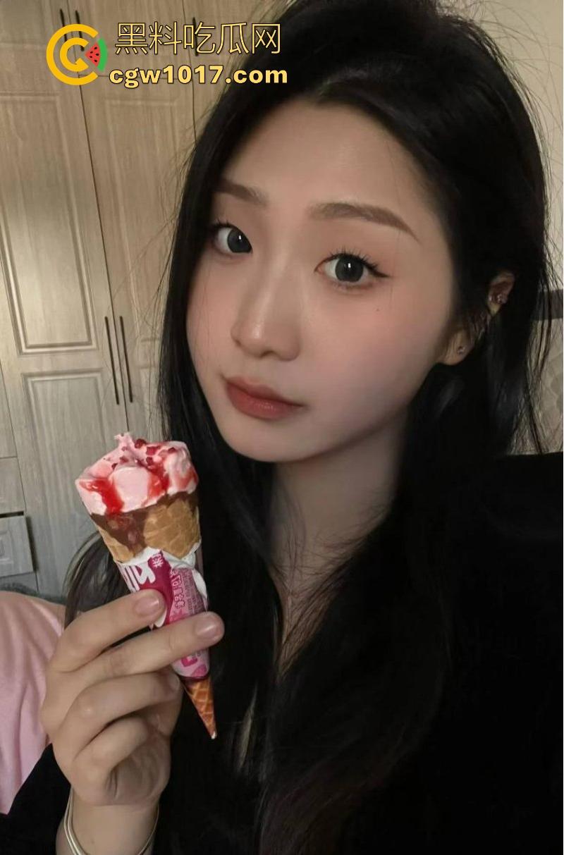 瓜友真实投稿曝光!西南昌豫章师范学院微胖前女友【张嘉雯】跳蛋震颤蜜穴淫水流淌,露脸后入猛操,这身材真有料!-9