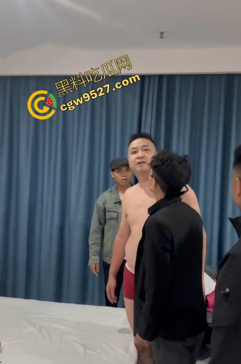 山东硬汉出轨门！老婆出轨被原配捉奸在床，奸夫竟毫无愧色，穿着内裤声称：“纯友谊”-3