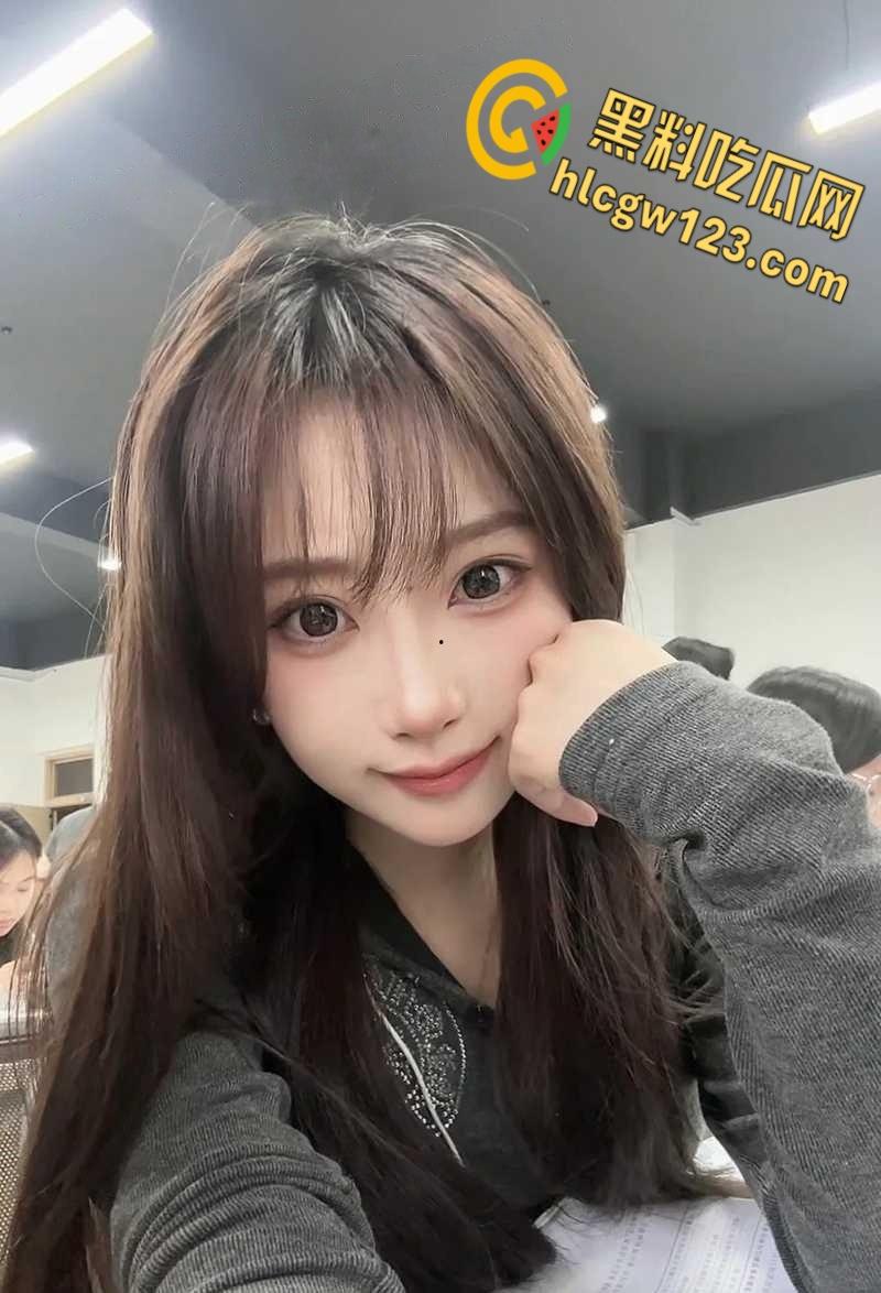 广西科技大学高颜值【陈曦】 , 渣男前男友曝光后入狂操，舔穴特写淫笑真是条母狗！-2