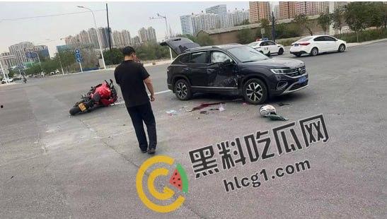 又抬走一位 女骑士摩托车祸!骑摩托车不仅让你拥有S型身材 还能拥有一对完美的假肢!-3