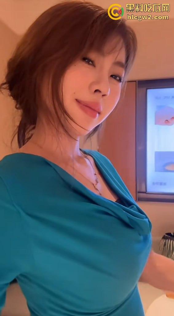 快手抖音网红【嫂子】被灌醉强上!视频流出,欲拒还迎的表情看得人撩人至极!独家爆料!-7