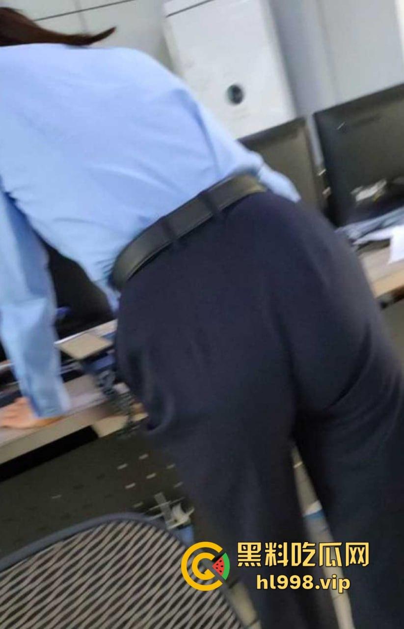 民警变成变态淫魔!外网发布与女警的性爱视频,穿警服口交、后入爆操,极品警花无处遁形!-3