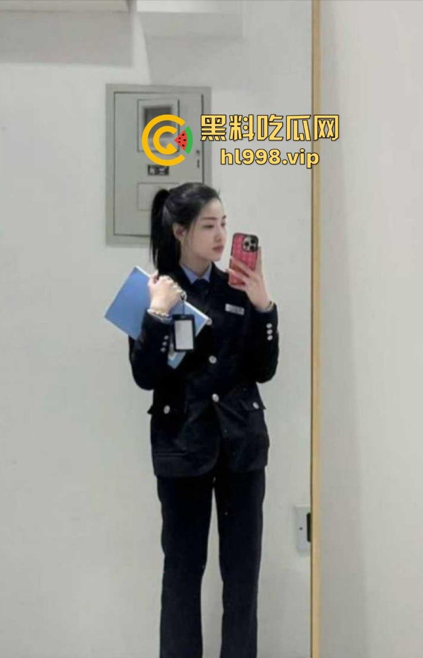 民警变成变态淫魔!外网发布与女警的性爱视频,穿警服口交、后入爆操,极品警花无处遁形!-5