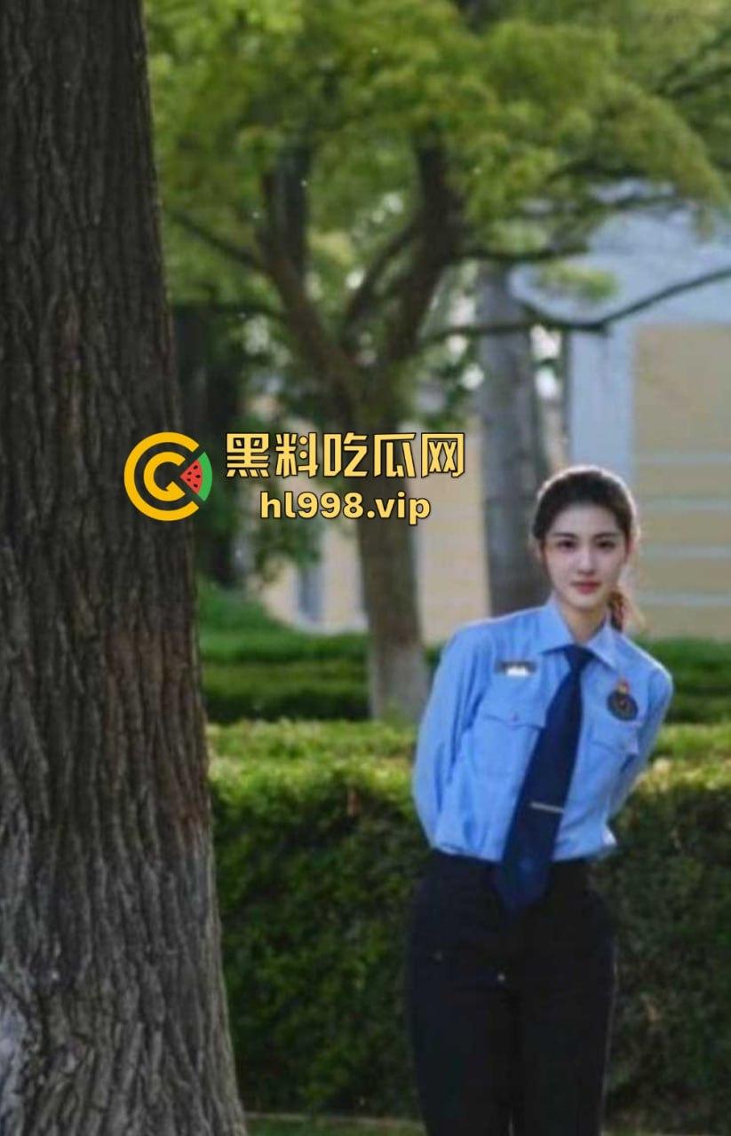 民警变成变态淫魔!外网发布与女警的性爱视频,穿警服口交、后入爆操,极品警花无处遁形!-6