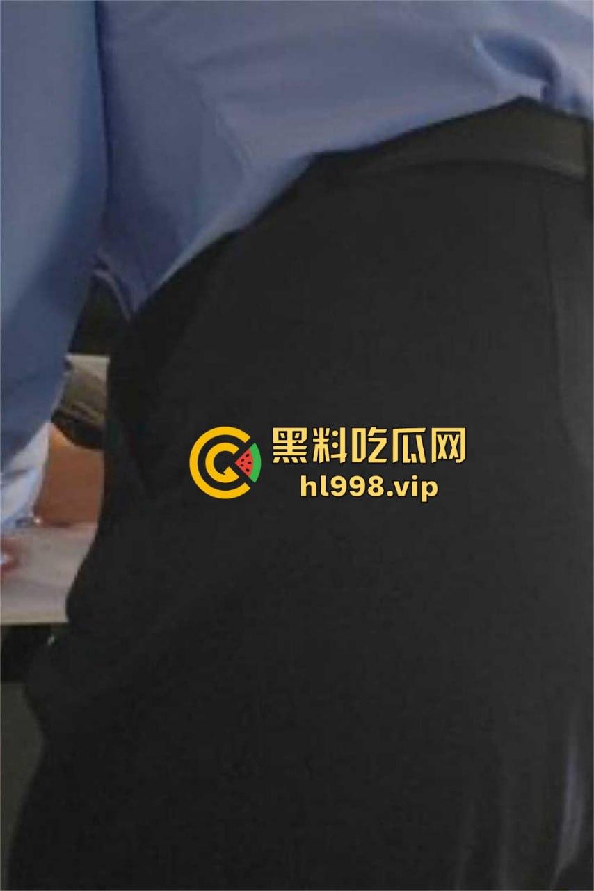 民警变成变态淫魔!外网发布与女警的性爱视频,穿警服口交、后入爆操,极品警花无处遁形!-18