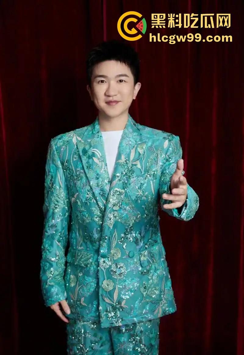 抖音黄毛毛自爆,6000万粉丝顶流男艺人『张大大』酒店暴打女编剧,2小时枕头玻璃杯狂砸,逼她下跪道歉!-26