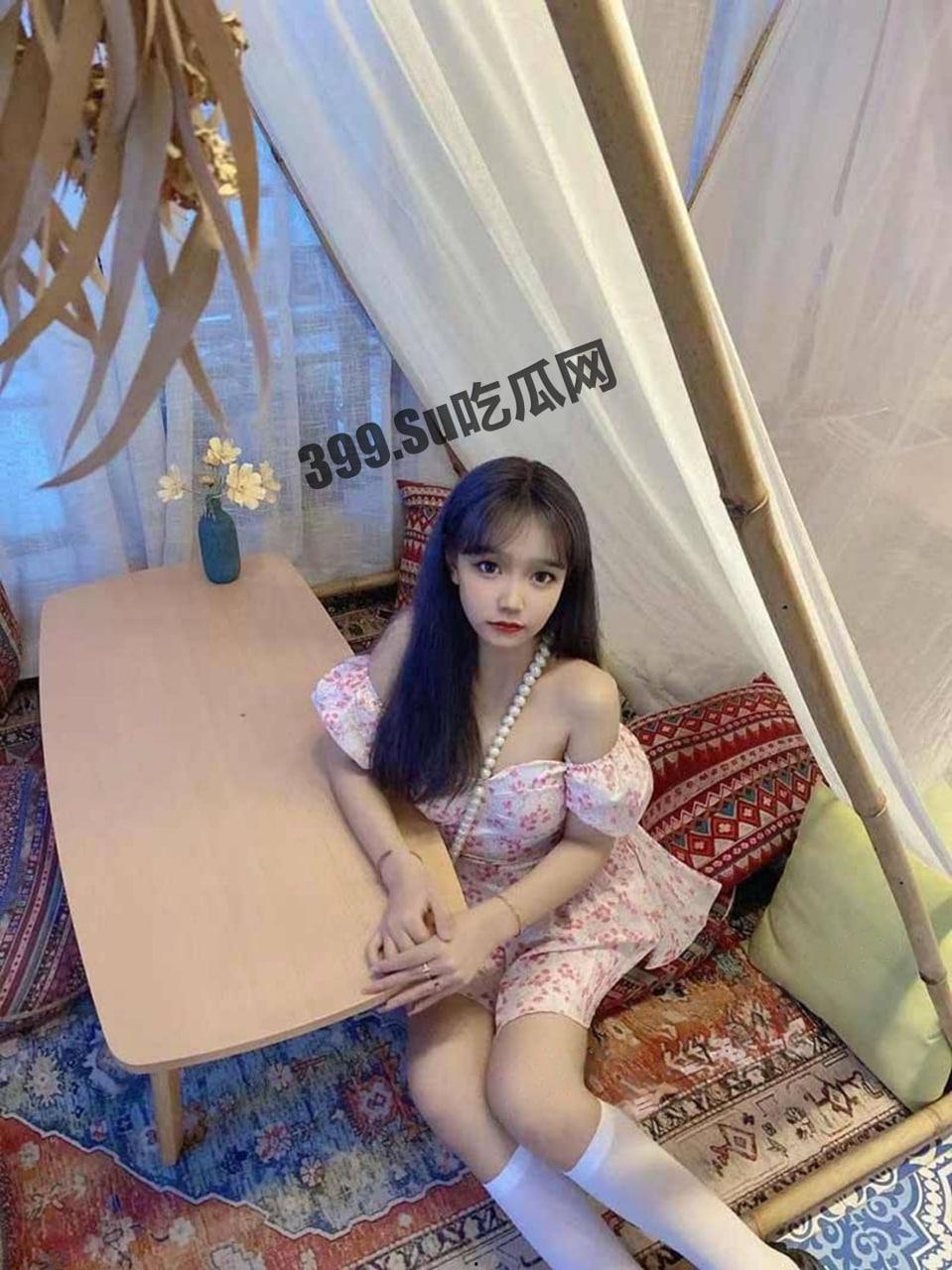 精品自拍!小情侣激情自拍视频流出 各种姿势爆操丰满小女友!-1