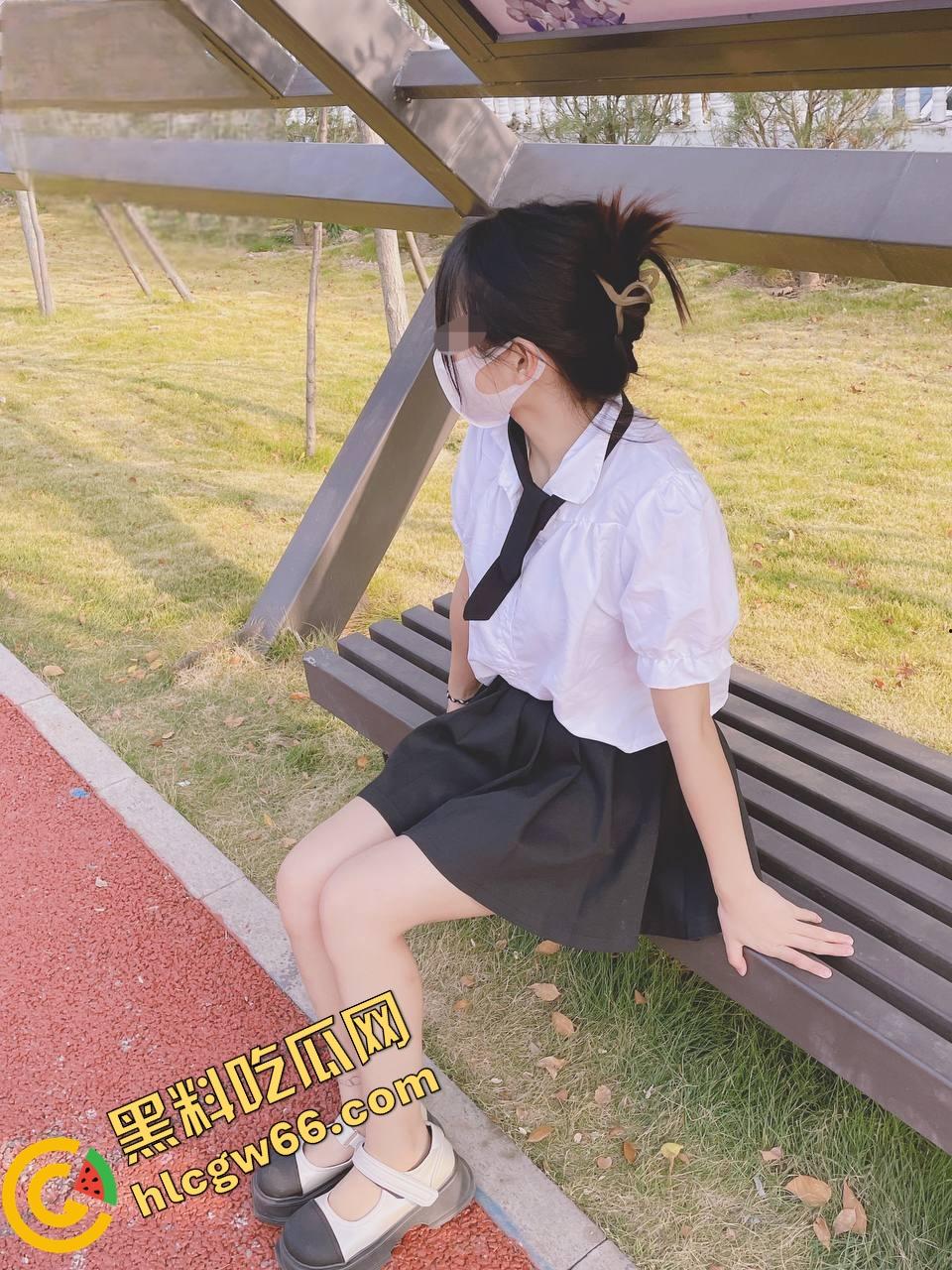 海角28岁教师姐姐淫路曝光!弟弟苦追终操大屁股姐,半推半就插进去,三年性瘾喷发射满臀!-20