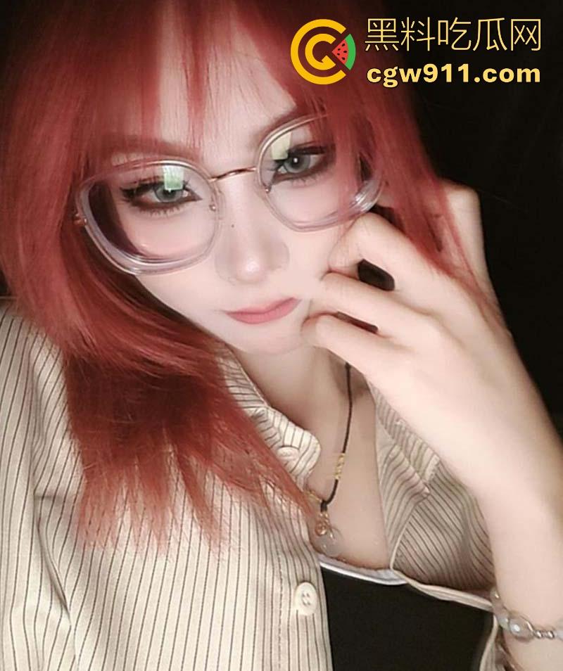 四川成都大奶陪酒女【刘思灿】私下约炮视频曝光,金主调教乳夹肥臀摇曳,蜜桃肥臀迫不及待求大屌插入!-3