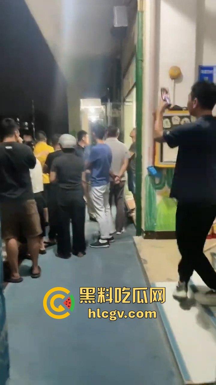 东莞虎门雅达幼儿园老板卷钱跑路!几百名孩子无书可读,教育局踢皮球不作为引家长怒火!-12
