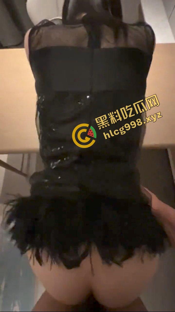 抖音可盐可甜模特骚鸡『吧唧璐璐er』大哥直播间跑车加V 直接约出来当炮友干 独家曝光！-8