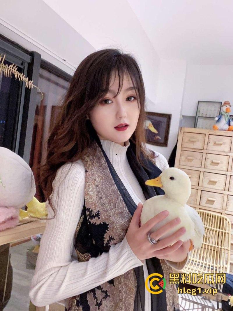 瓜友曝光极品女友 【张佳】 骚货一插就原形毕露骚得一逼 附生活照!-5