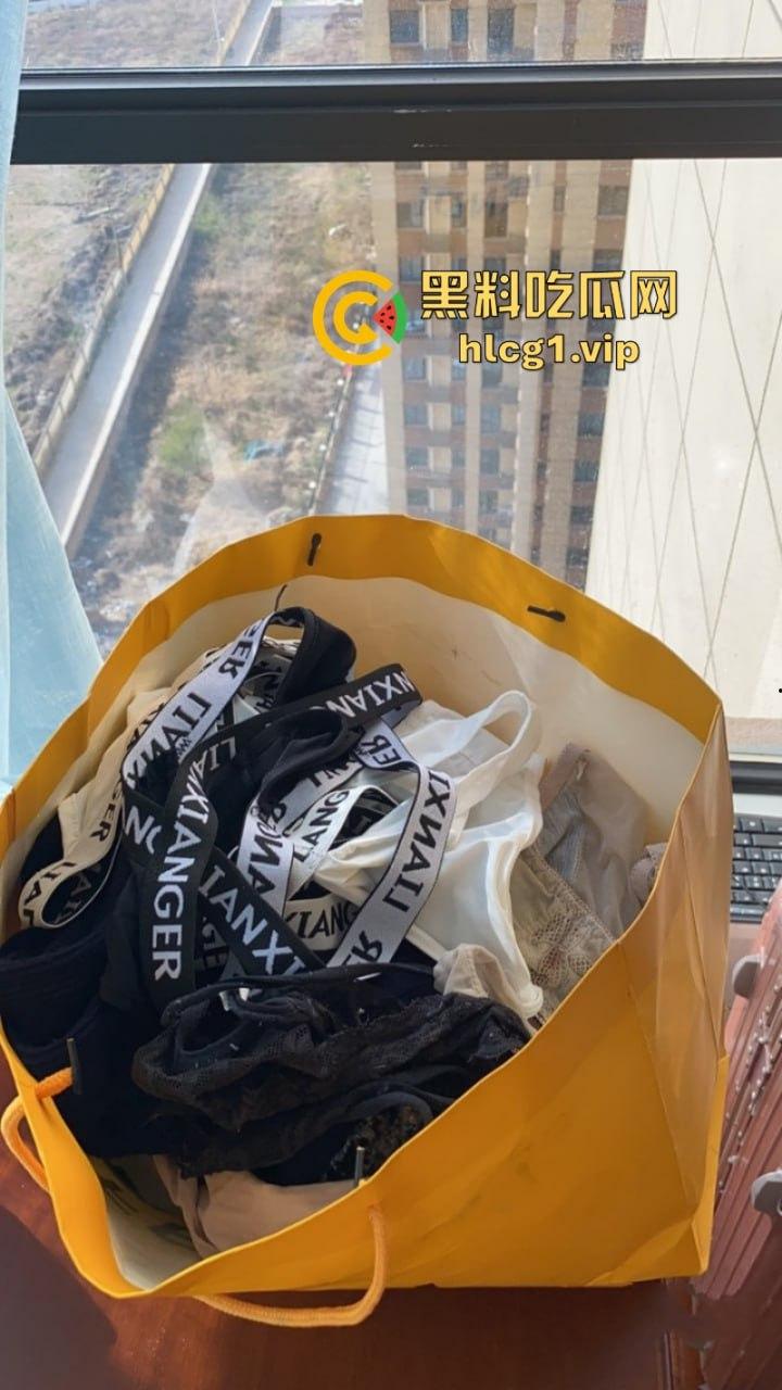 瓜友曝光极品女友 【张佳】 骚货一插就原形毕露骚得一逼 附生活照!-21