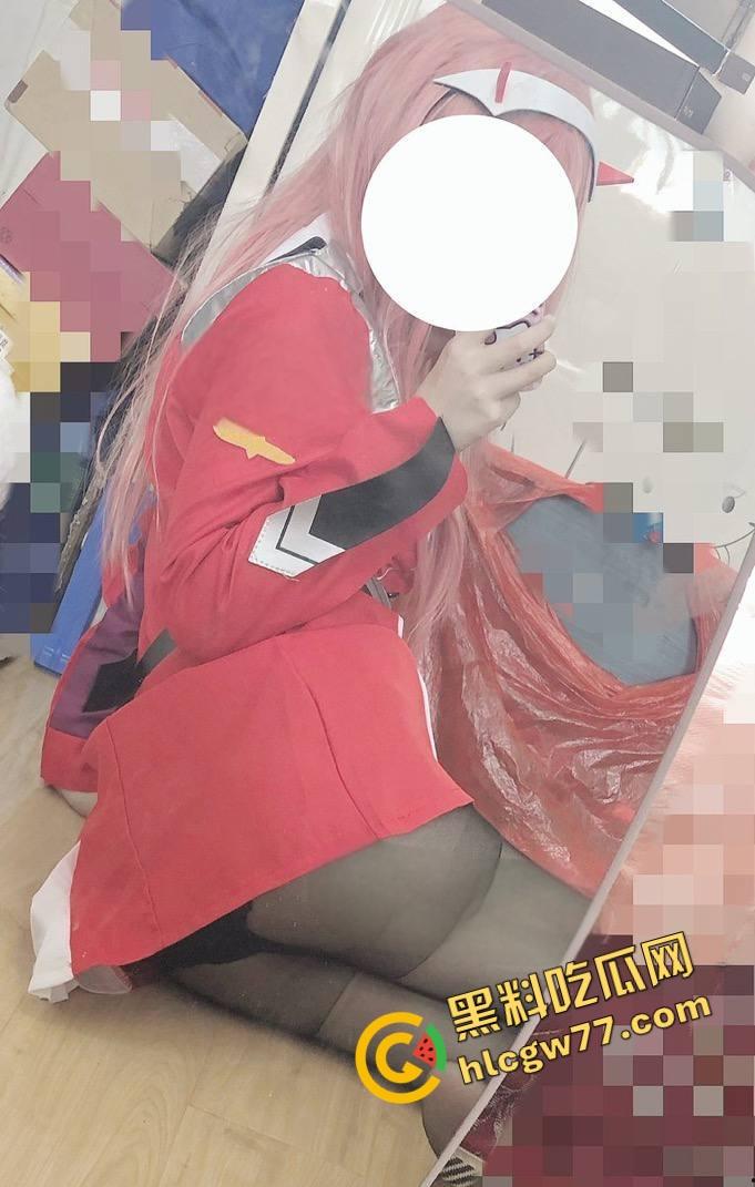 推特【千叶酱】极品JK萝莉白虎嫩逼勾魂,白丝黑丝裹小奶子浪得炸眼,cos校色骚洞漏光狂撩!-4