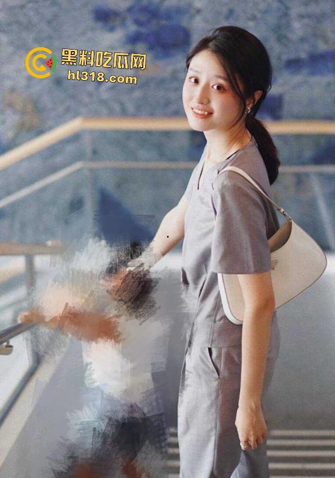 福建莆田【邢素茹】结婚后被老公调教成母狗,在酒店大屁股狂榨精,莆田假货多,但这屁股绝对是真的!-2