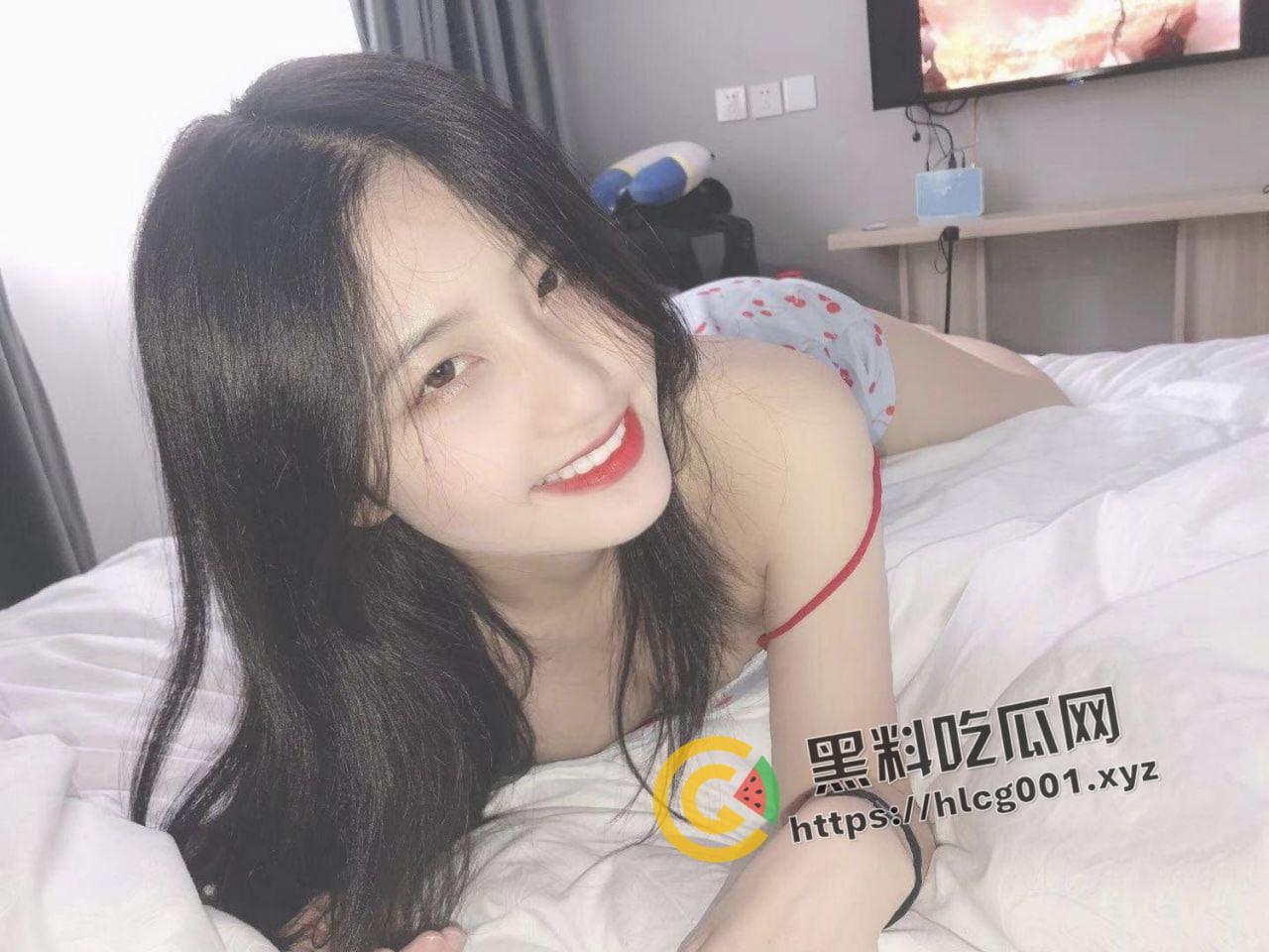 经典永流传!反差婊【李苗】男友视角的性爱记录 温暖的笑容和颤抖的骚穴 今晚就你了-9