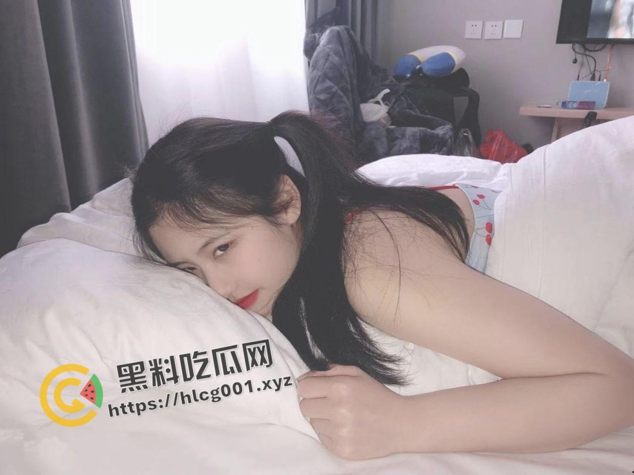 经典永流传!反差婊【李苗】男友视角的性爱记录 温暖的笑容和颤抖的骚穴 今晚就你了-11