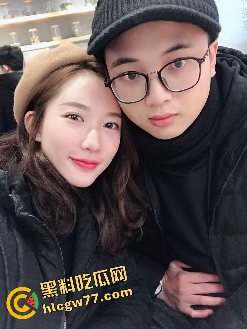 河南荥阳女大学生【金司】酒店装清纯,黑丝情趣装扯烂操穿床,逼水浸透房间!-2