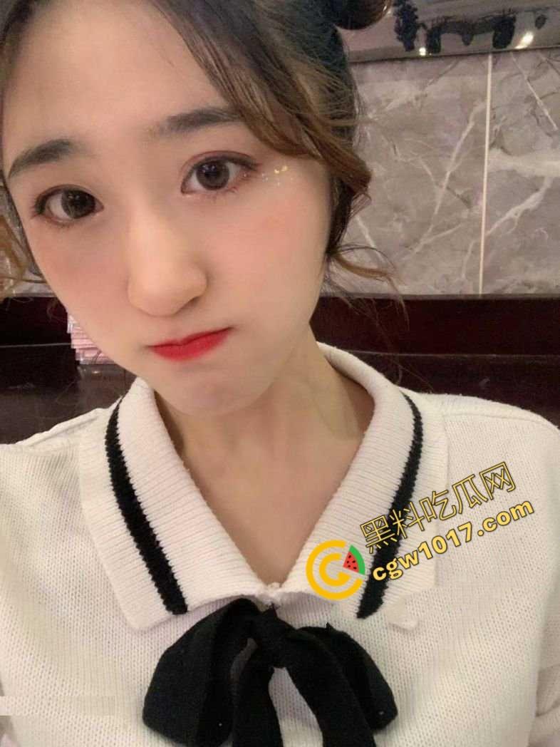 沈阳豪乳少妇【邓佳蕾】的淫荡诱惑:3P狂欢,狗绊式狂操,汁水四溅,欲仙欲死,疯狂放纵!-5