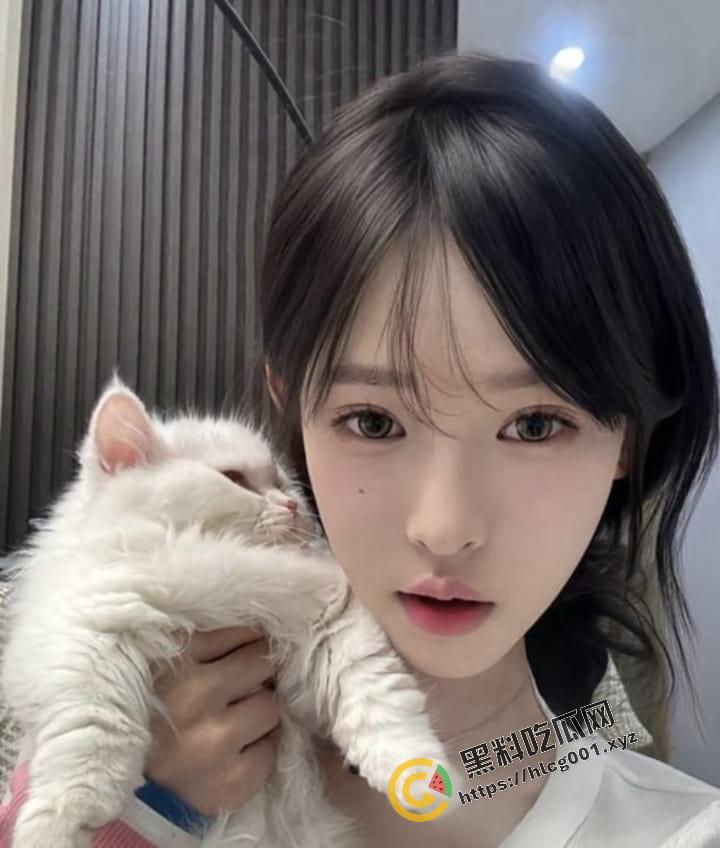 大哥在小群里炫耀捕获搞定抖音30W粉的女主播【妈沫】让她如何老老实实的吹箫!瓜友们觉得像不像?-5